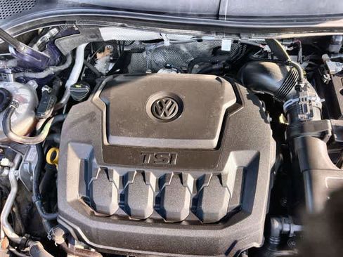 Used 2021 Volkswagen Tiguan SEL Premium R-Line AWD/4WD image 10
