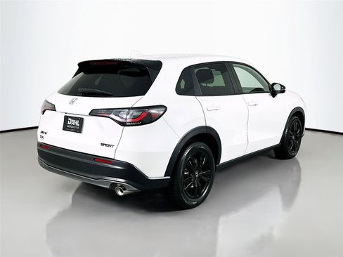 New 2026 Honda HR-V Sport image 7