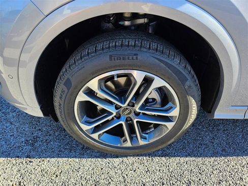 New 2025 Audi Q5 Premium Plus image 25