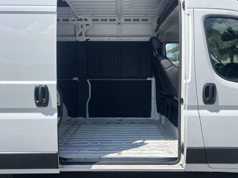 Used 2025 RAM ProMaster 2500 w/ Convenience Group FWD image 20