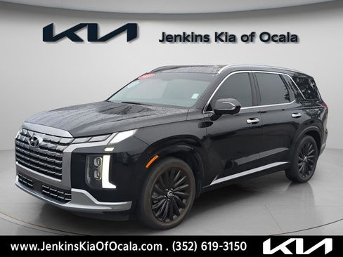 Used 2023 Hyundai Palisade Calligraphy image 1