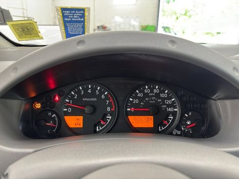 Used 2014 Nissan Frontier SV AWD/4WD image 24