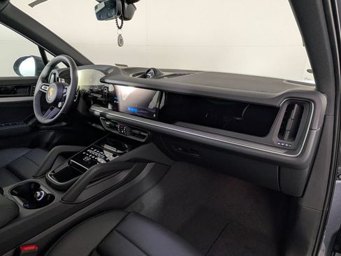 New 2026 Porsche Cayenne E-Hybrid AWD/4WD image 19