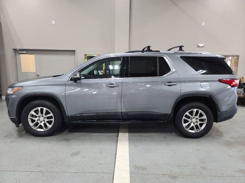 Used 2018 Chevrolet Traverse LT FWD image 1