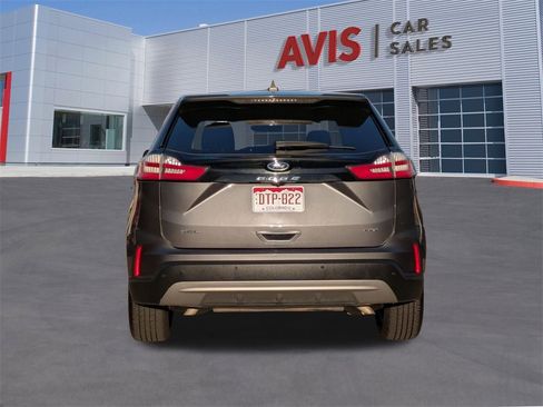 Used 2024 Ford Edge SEL image 7