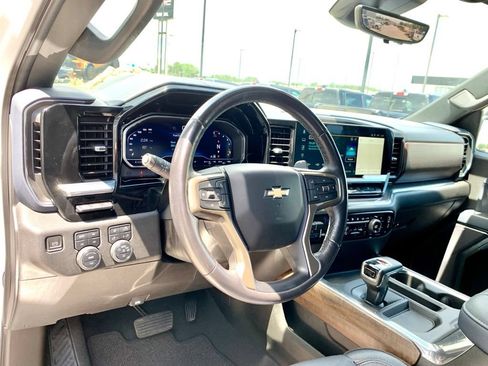 Used 2023 Chevrolet Silverado 1500 High Country w/ Technology Package AWD/4WD image 15