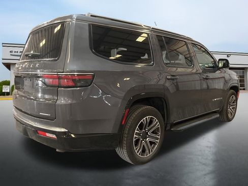 Used 2024 Jeep Wagoneer Series II w/ Flexible Seating Group image 5