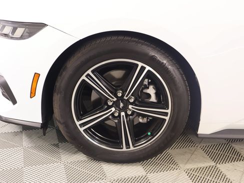 Used 2024 Ford Mustang Coupe RWD image 15