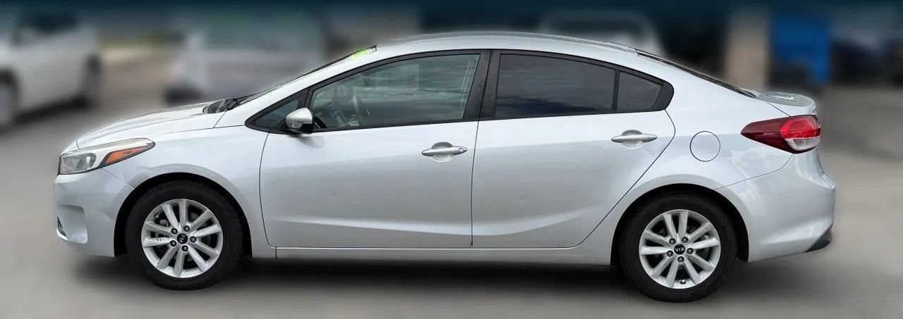 Used 2017 Kia Forte LX w/ LX Popular Package FWD image 4