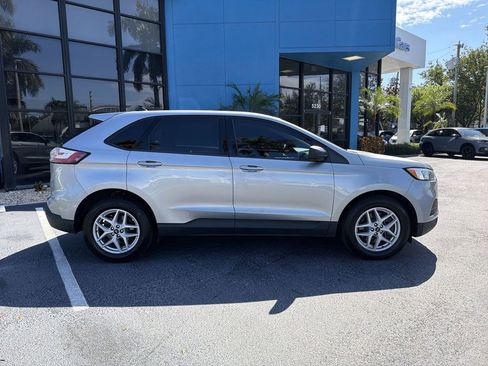 Used 2021 Ford Edge SE image 8