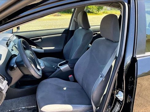 Used 2015 Toyota Prius Two FWD image 9
