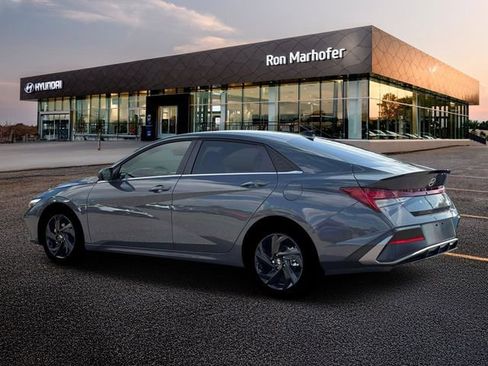 New 2026 Hyundai Elantra SEL Sport Premium FWD image 4