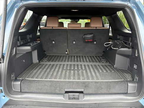 Used 2025 Toyota 4Runner Limited AWD/4WD image 28