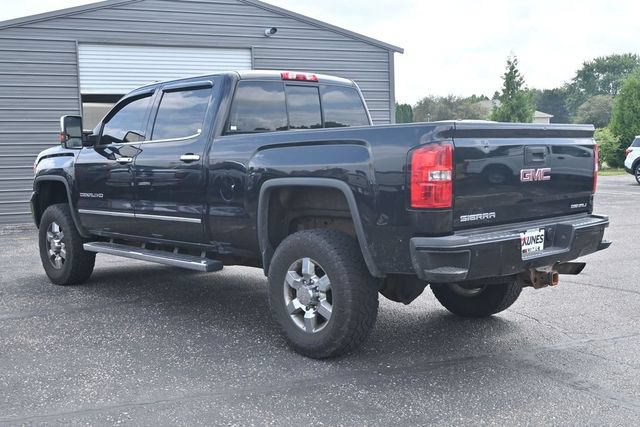 Used 2016 GMC Sierra 3500 Denali w/ Driver Alert Package AWD/4WD image 9