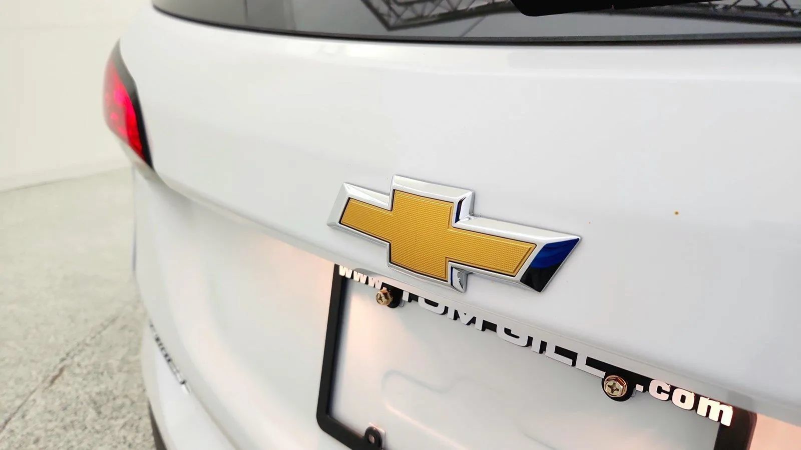 Used 2024 Chevrolet Equinox LT w/ LPO, Cargo Package FWD image 36