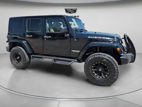 Used 2013 Jeep Wrangler Unlimited Rubicon w/ Connectivity Group image 12