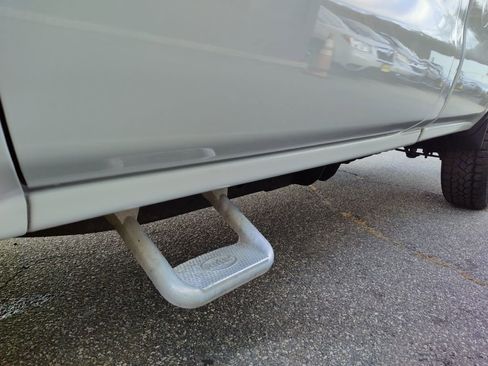 Used 2017 GMC Sierra 3500 2WD Regular Cab image 23