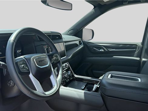 Used 2024 GMC Yukon Denali AWD/4WD image 16