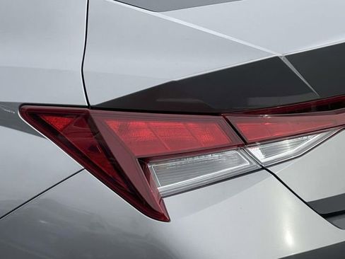 Certified 2023 Hyundai Elantra SEL w/ Convenience Package image 9