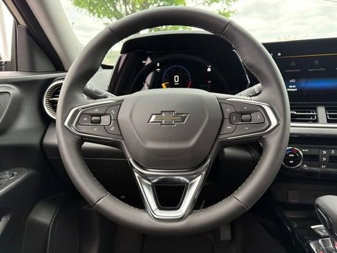 New 2026 Chevrolet Trax ACTIV w/ Sunroof Package FWD image 16