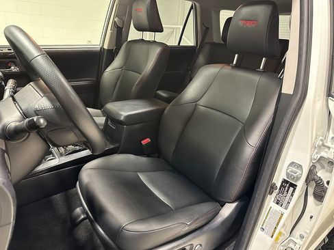 Used 2019 Toyota 4Runner TRD Off-Road Premium image 30