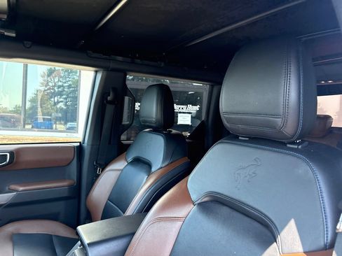 Used 2021 Ford Bronco Outer Banks AWD/4WD image 3