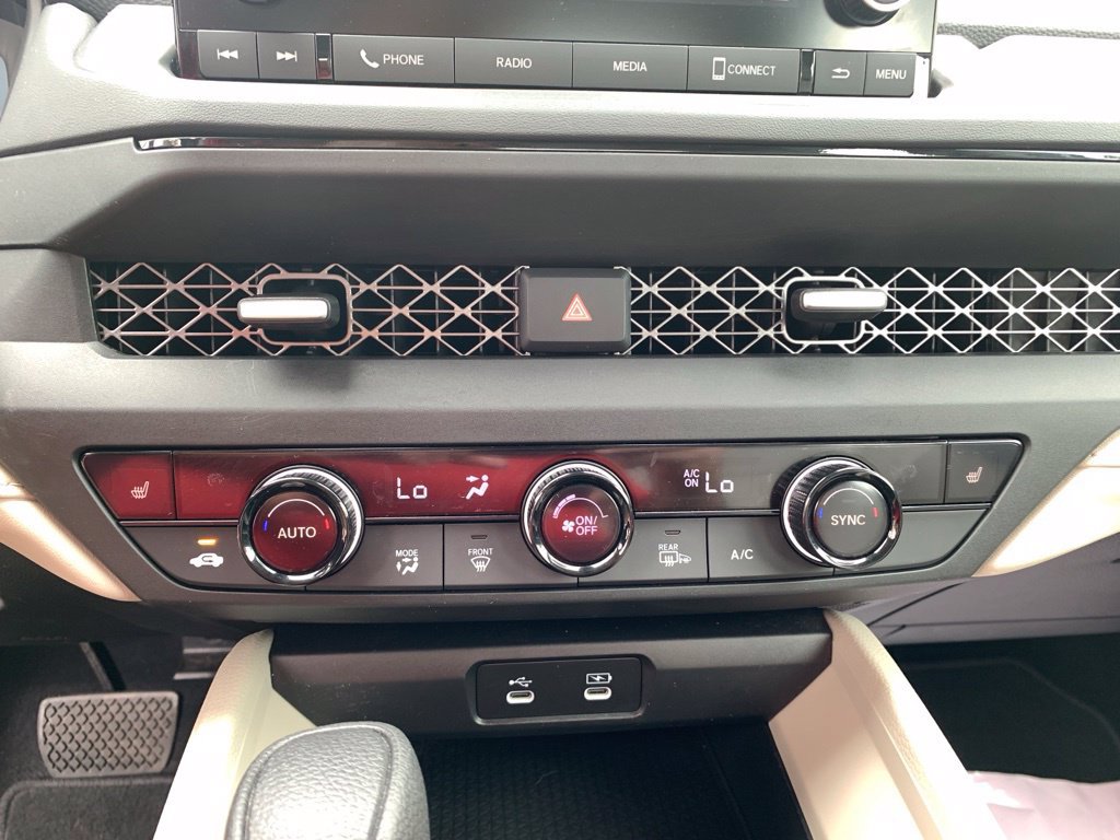Used 2024 Honda Accord EX image 18