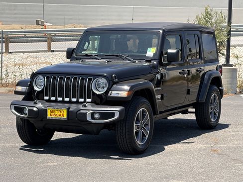 Used 2023 Jeep Wrangler Unlimited Sahara w/ Cold Weather Group AWD/4WD image 6