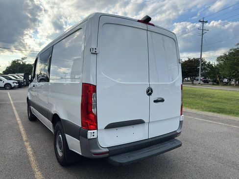 Used 2022 Mercedes-Benz Sprinter 2500 image 6