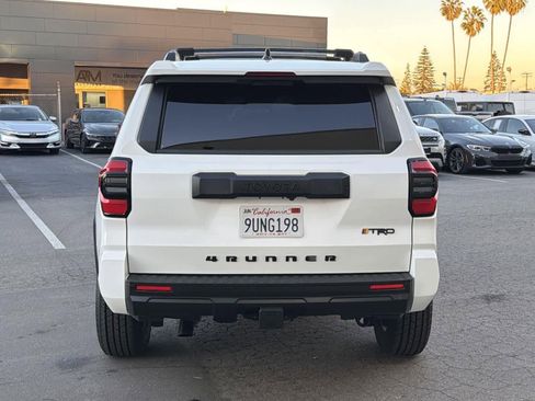 Used 2025 Toyota 4Runner SR5 image 5