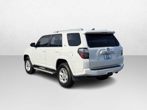 Used 2018 Toyota 4Runner SR5 image 3