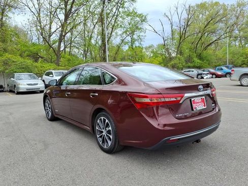 Used 2017 Toyota Avalon XLE Premium w/ All Weather Liner Package FWD image 6