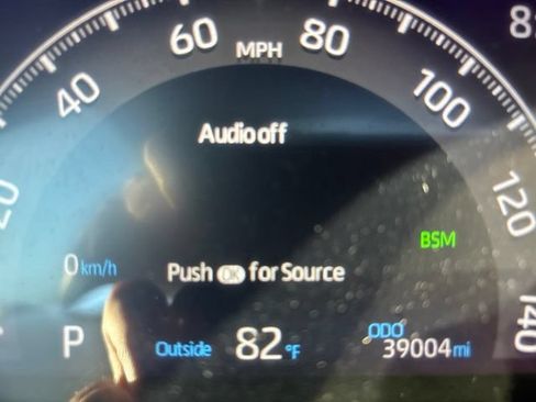 Used 2023 Toyota RAV4 XLE AWD/4WD image 11
