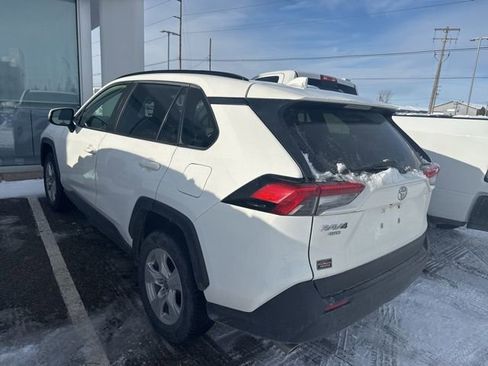 Used 2019 Toyota RAV4 XLE image 6