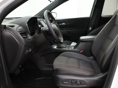 Used 2024 Chevrolet Equinox RS w/ LPO, Floor Liner Package AWD/4WD image 8