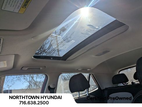 Certified 2023 Hyundai Venue SEL image 10