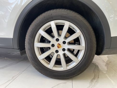 Used 2019 Porsche Cayenne AWD/4WD image 31