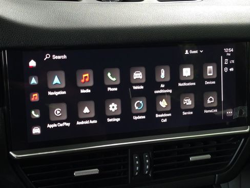 Used 2023 Porsche Cayenne Platinum Edition image 39