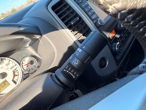 Used 2019 Nissan Frontier PRO-4X image 12