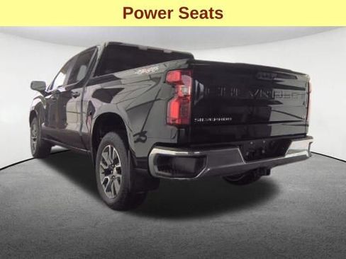Used 2023 Chevrolet Silverado 1500 LT AWD/4WD image 8