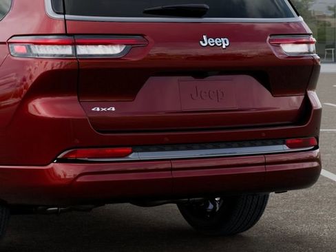 New 2026 Jeep Grand Cherokee L Limited AWD/4WD image 13