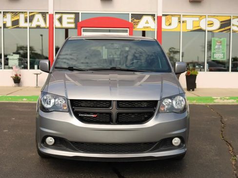 Used 2016 Dodge Grand Caravan R/T w/ Driver Convenience Group FWD image 2