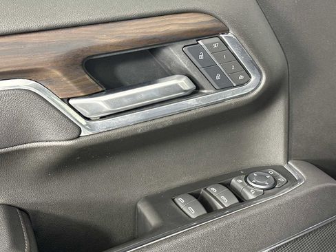 Used 2025 GMC Sierra 1500 SLT image 10