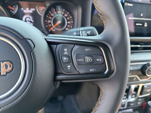 Used 2024 Jeep Wrangler Sport AWD/4WD image 19
