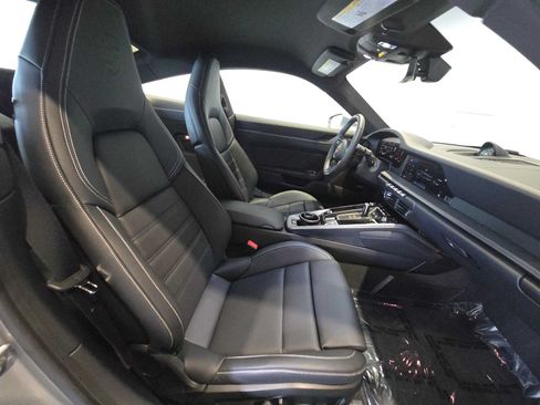 Used 2025 Porsche 911 Carrera S RWD image 13