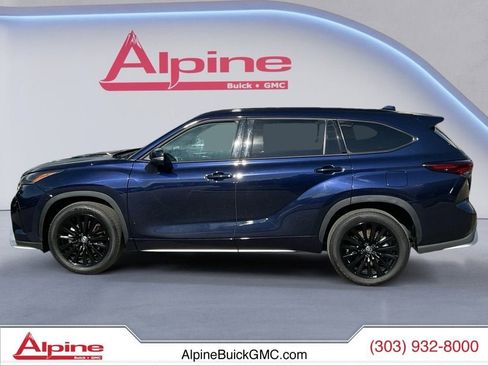 Used 2025 Toyota Highlander XSE AWD/4WD image 2