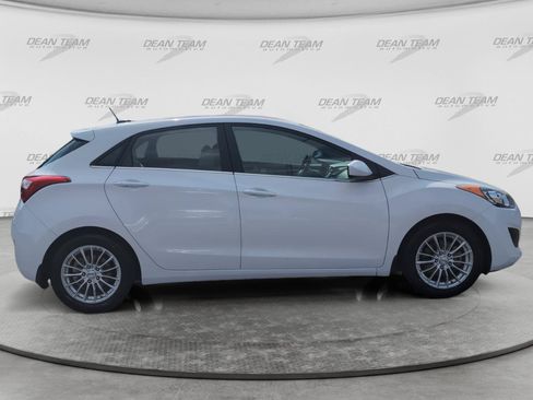 Used 2016 Hyundai Elantra GT FWD image 4
