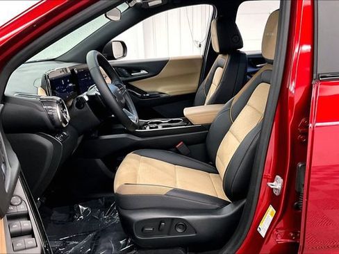 Used 2026 Chevrolet Equinox ACTIV w/ Convenience Package III FWD image 24