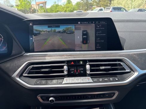 Used 2022 BMW X7 xDrive40i w/ Premium Package AWD/4WD image 15