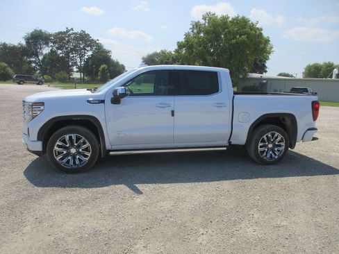 New 2026 GMC Sierra 1500 Denali AWD/4WD image 11